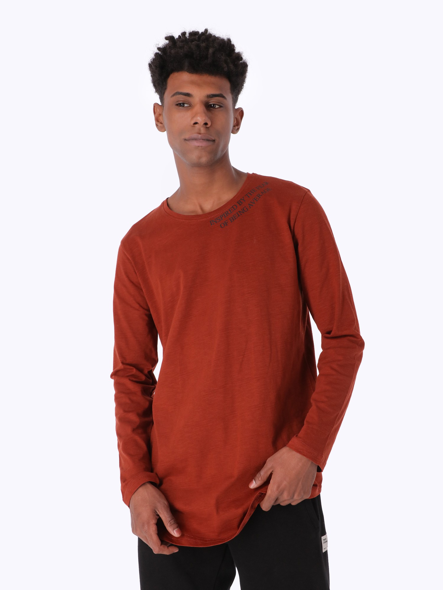 تي شيرت محبوك برقبة دائرية وأكمام طويلة - R7