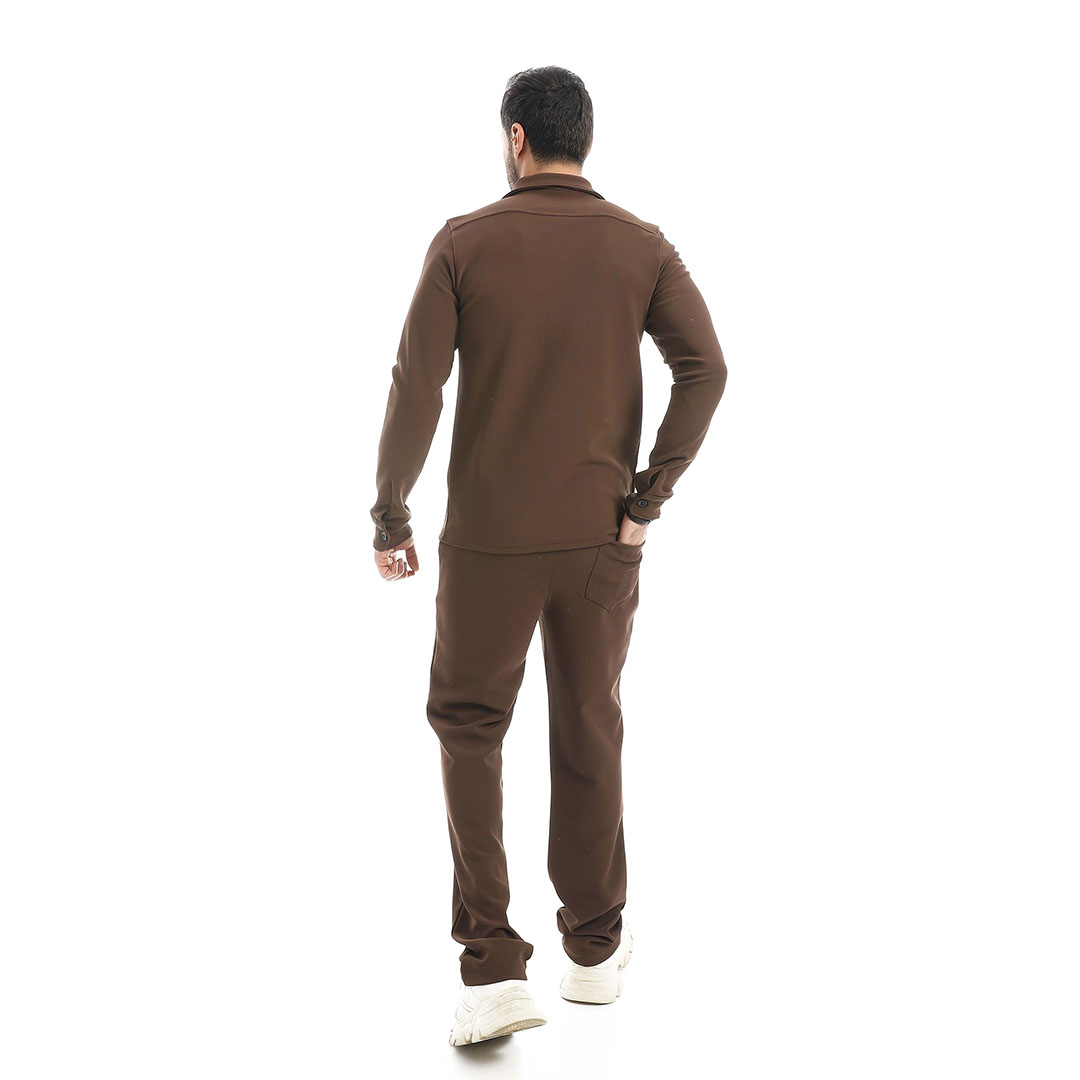 سويت شيرت بأزرار مع بنطلون رجالي