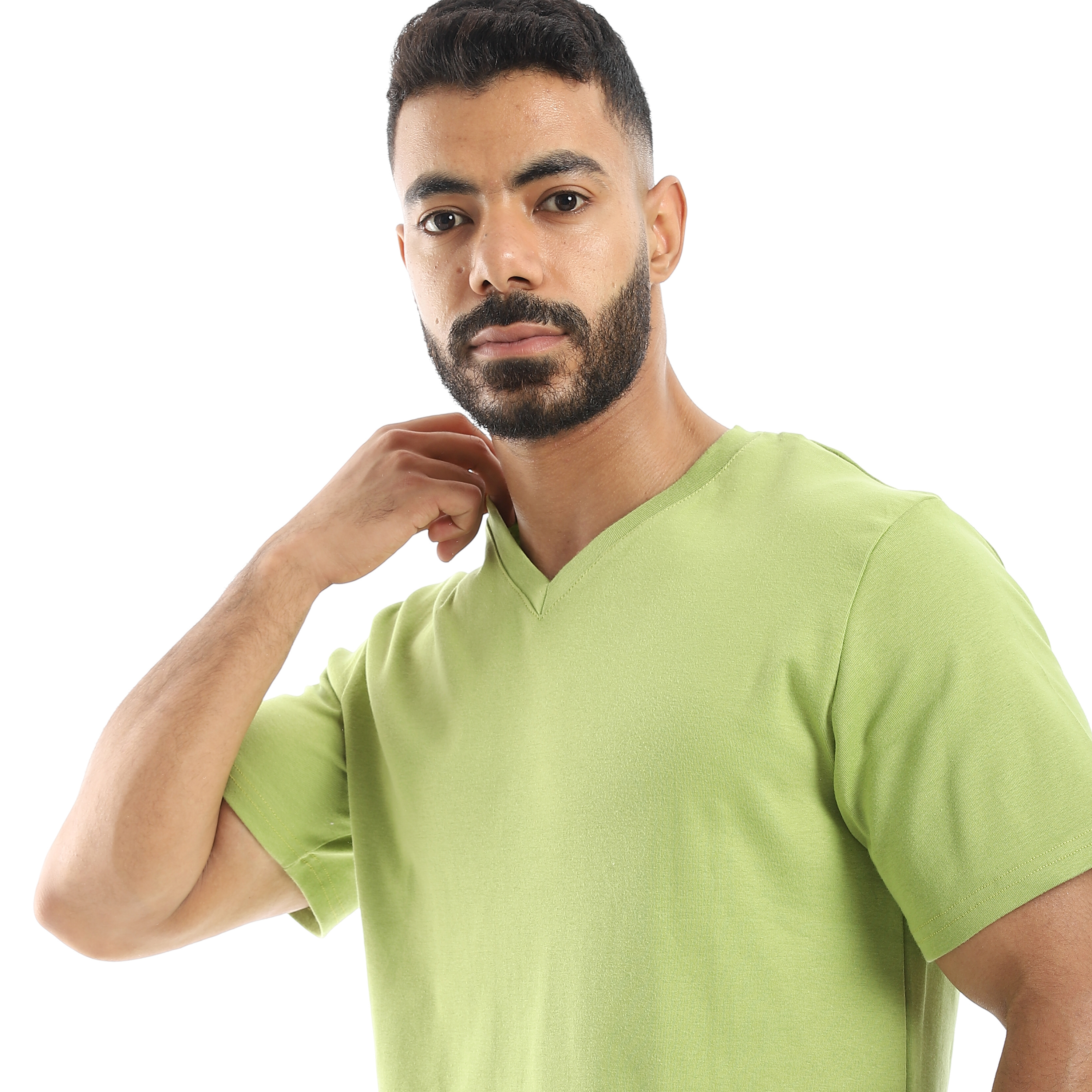 تي شيرت بأكمام نصفية وياقة على شكل حرف V وبنطلون سادة - m4409