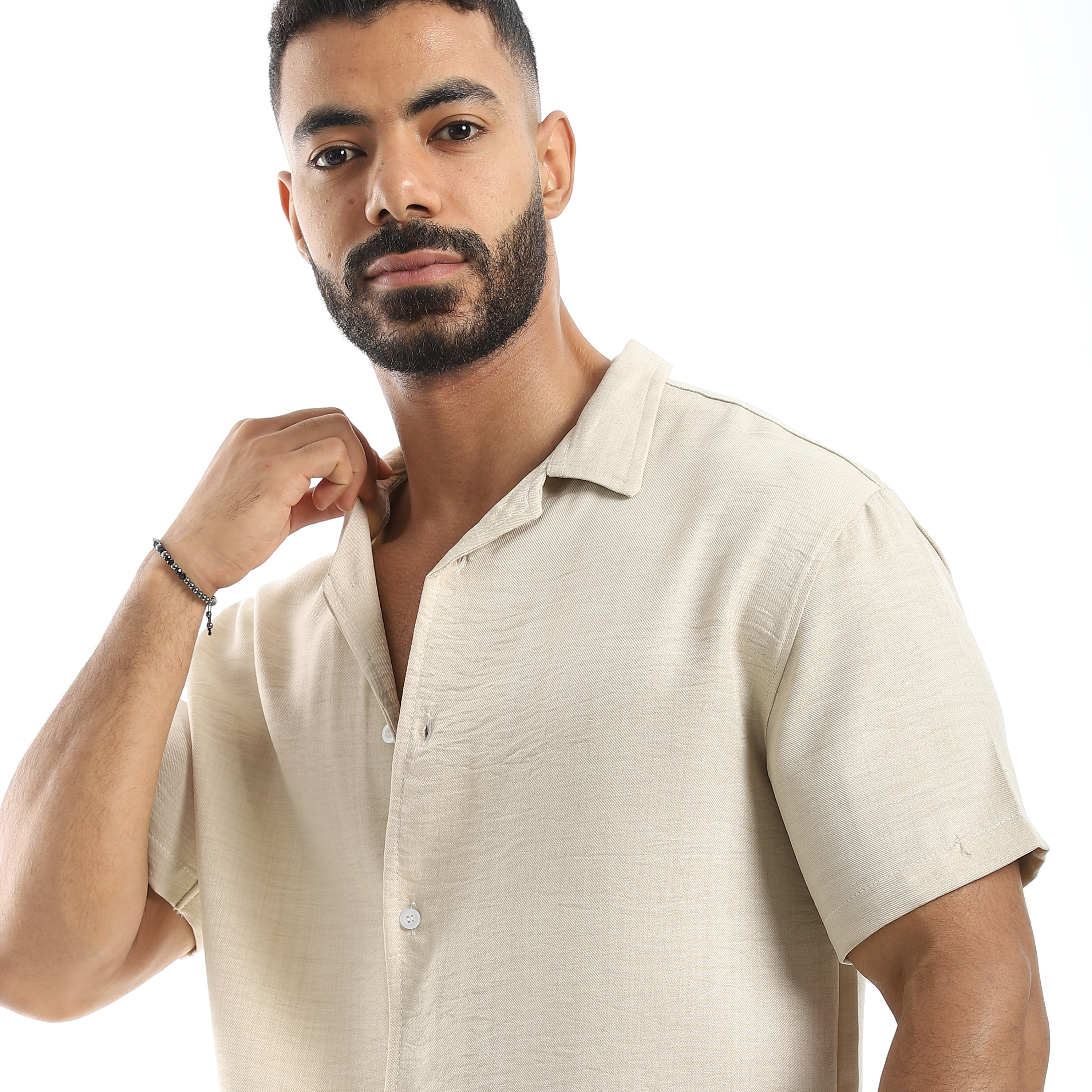 قميص رجالي بأكمام نصفية وياقة مطوية - m4410