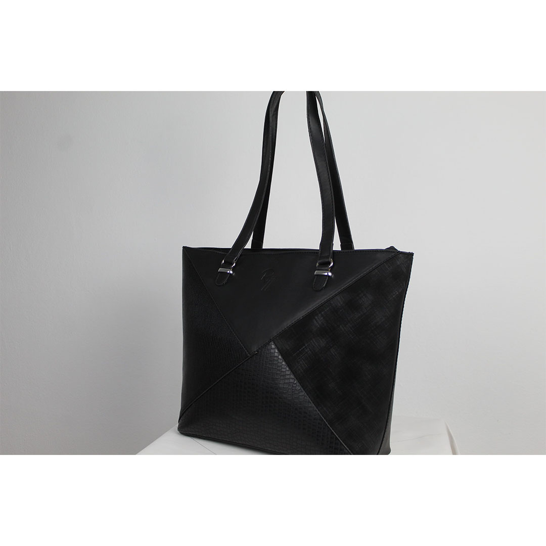 روتيتو شنطة يد حريمي Rt 38