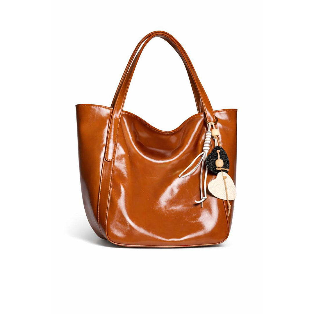 شنطه روتيتو كبيرة مزينه بميدالية - Rt150