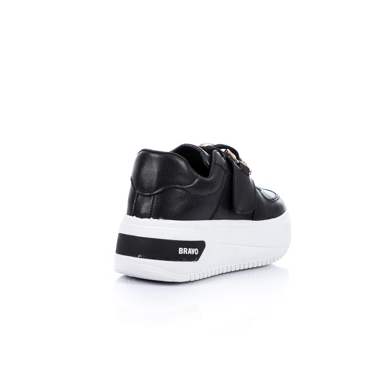 A5 كوتشي حريمي برباط