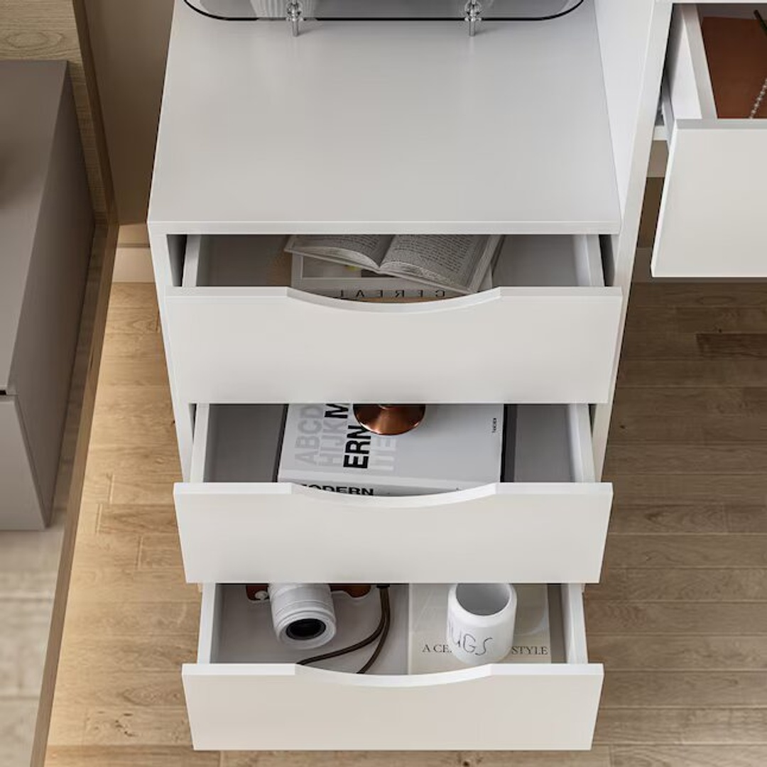 تسريحة صغيرة بمرايا وكرسي - 140 سم - Mzkv010