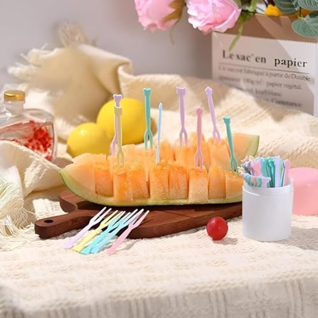 مجموعة شوك وأعود فواكه بلاستيك - ألوان مختلفة - 20 قطعة