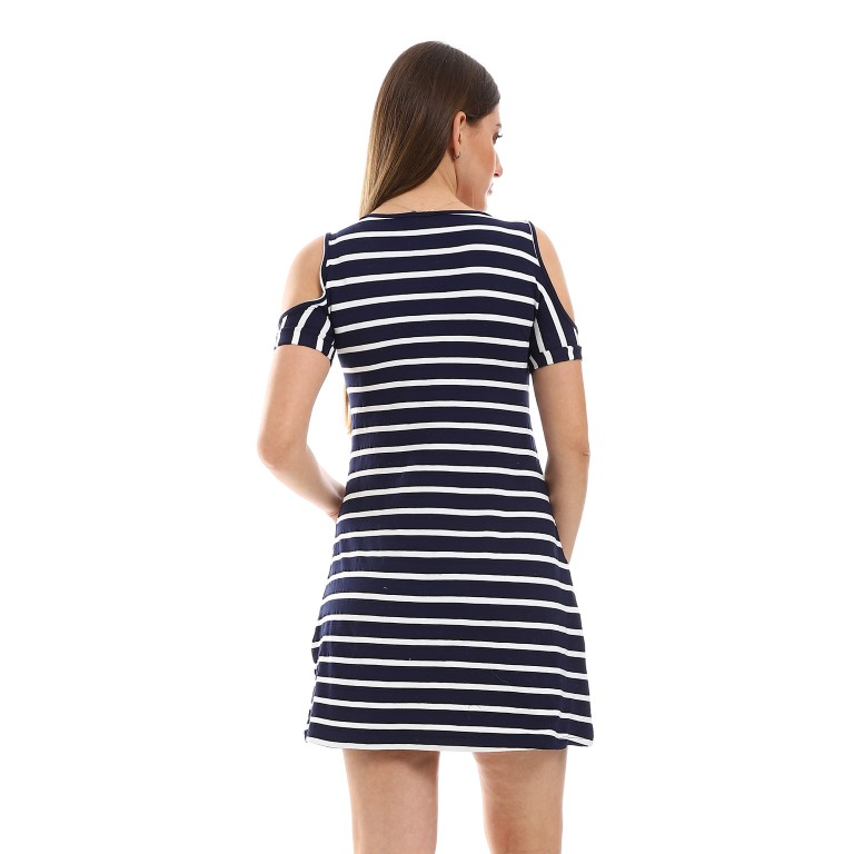 EZ118 قميص نوم مخطط بياقة دائرية - أبيض/كحلي