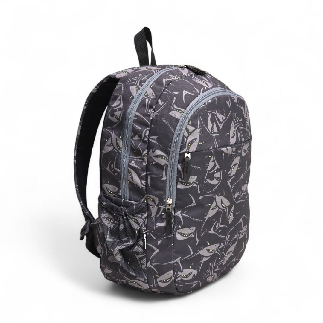 شنطة ظهر للمدرسة قرش