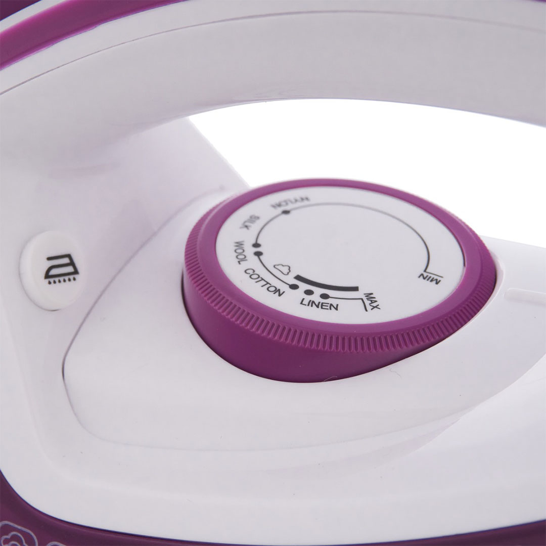 X2450-B5 - مكواة بخار بلاك اند ديكر - 2400 وات - أبيض/موف