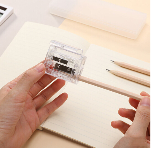 براية أقلام دائريه بفتحتين - APSN1246