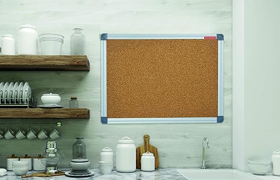 سبورة فلين بإطار معدني - 60x45 سم