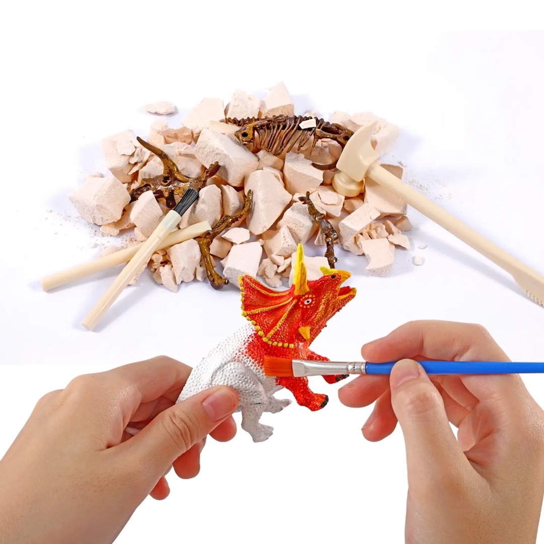 الحفر و التنقيب عن الديناصور تراسيرابتوس 2 في 1 - HW000