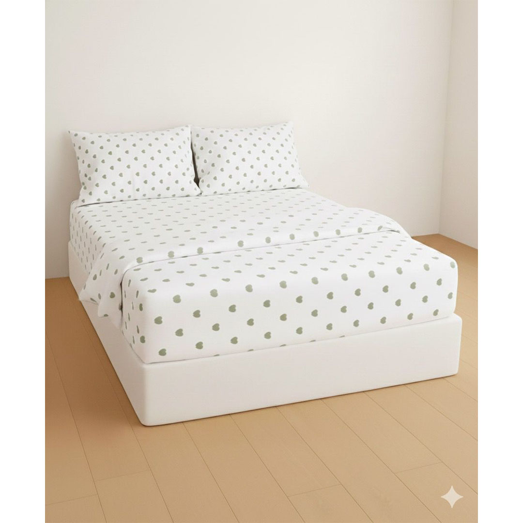 يارلن طقم ملاية بأستك + 2 كيس مخدة صغيرة - ميني هارتس زيتوني - 200 سم