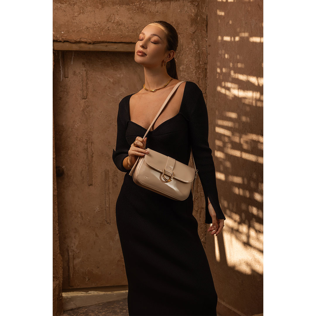 شنطة كتف من عالمكي - Glossy Glam