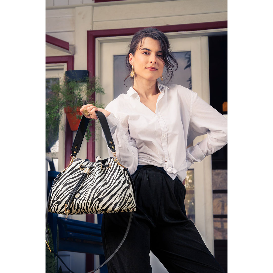 شنطة يد وكروس من عالمكي - Safari 