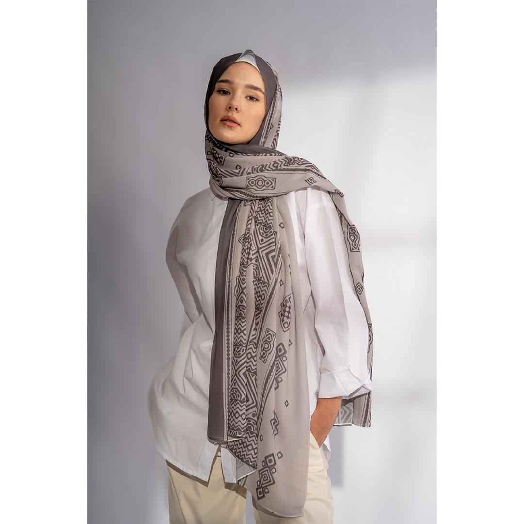 طرحة شيفون مطبوع Desert Symbols من عالمكي