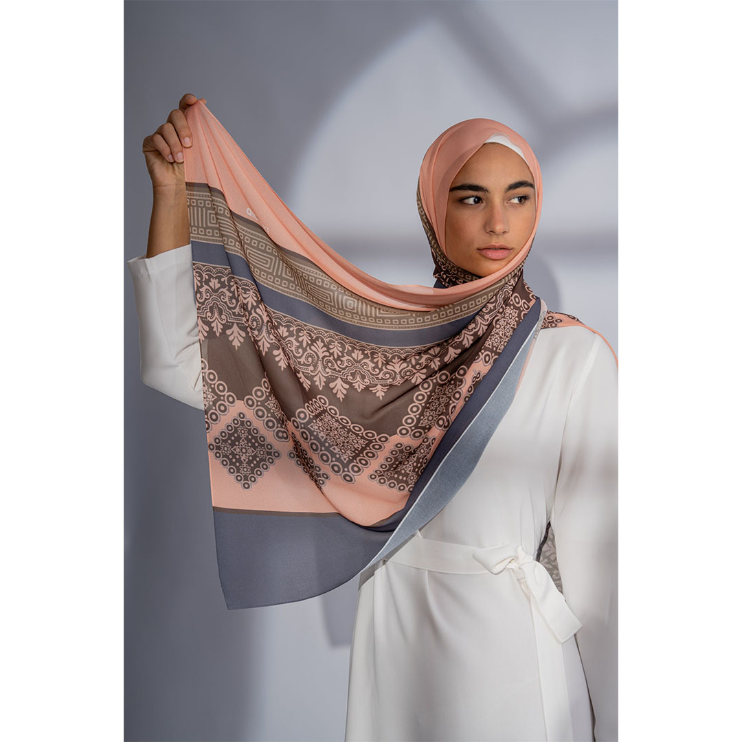 طرحة شيفون مطبوع Rust & Rose من عالمكي