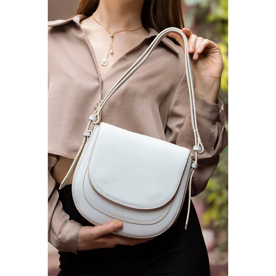 شنطة يد Classic جلد طبيعي من عالمكي - اوف وايت