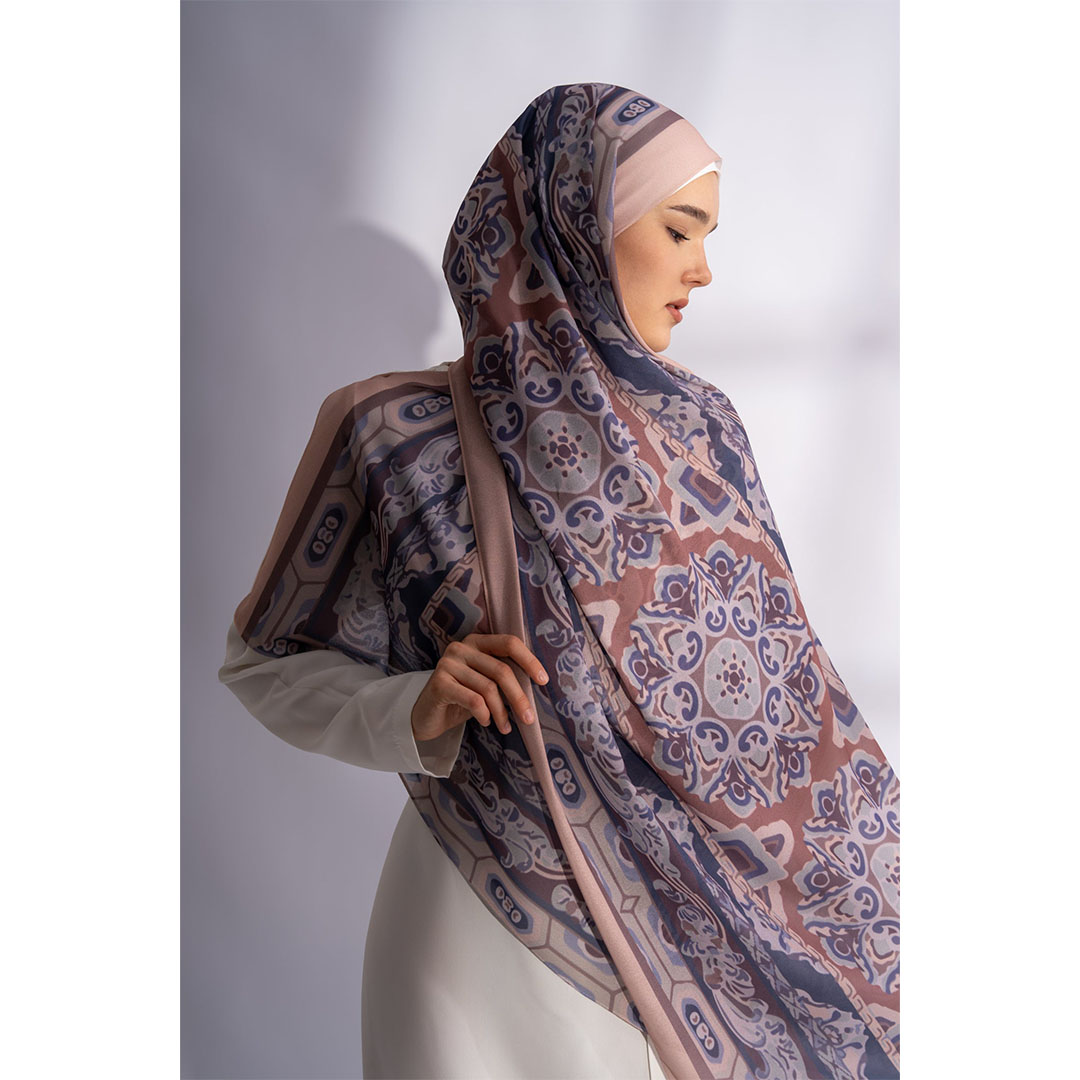 طرحة شيفون مطبوع Orient Frame من عالمكي