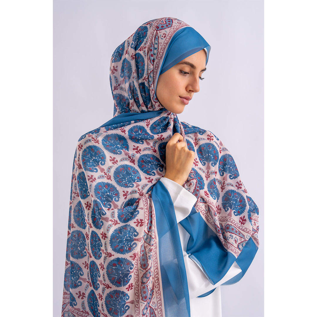 طرحة شيفون مطبوع Azure Bloom من عالمكي