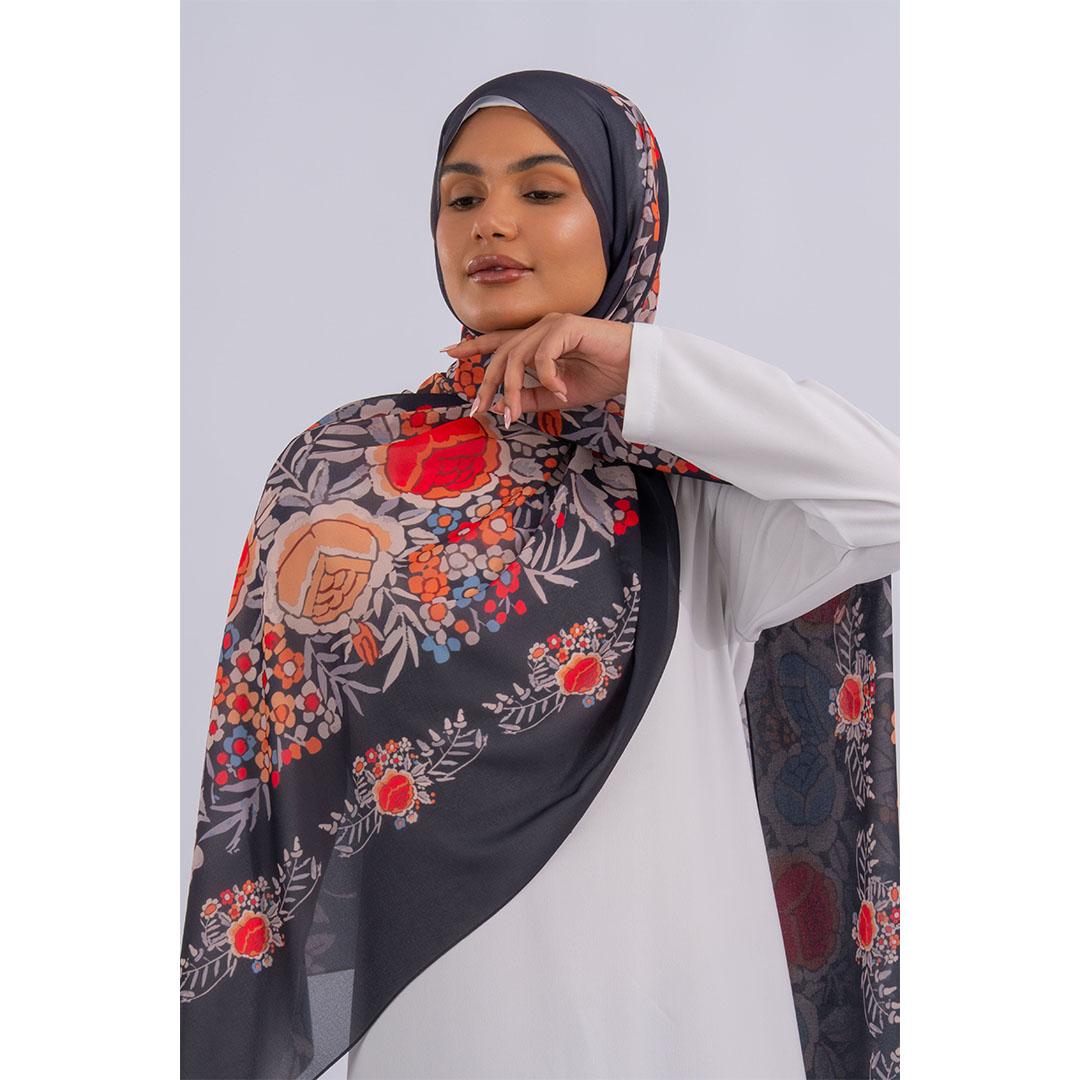 طرحة شيفون مطبوع Noir Flora من عالمكي