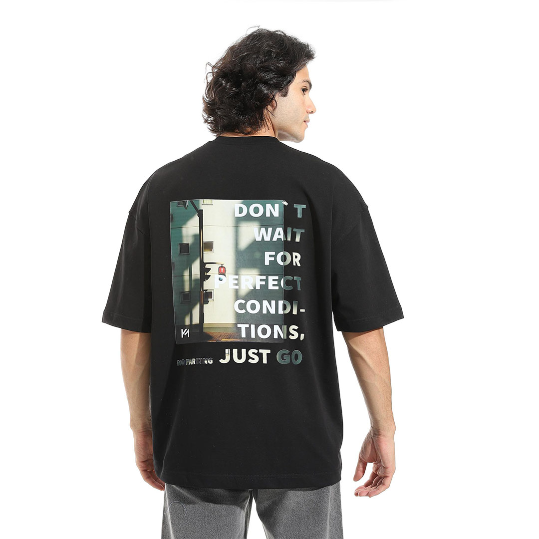 تيشيرت أوفر سايز مطبوع - أسود