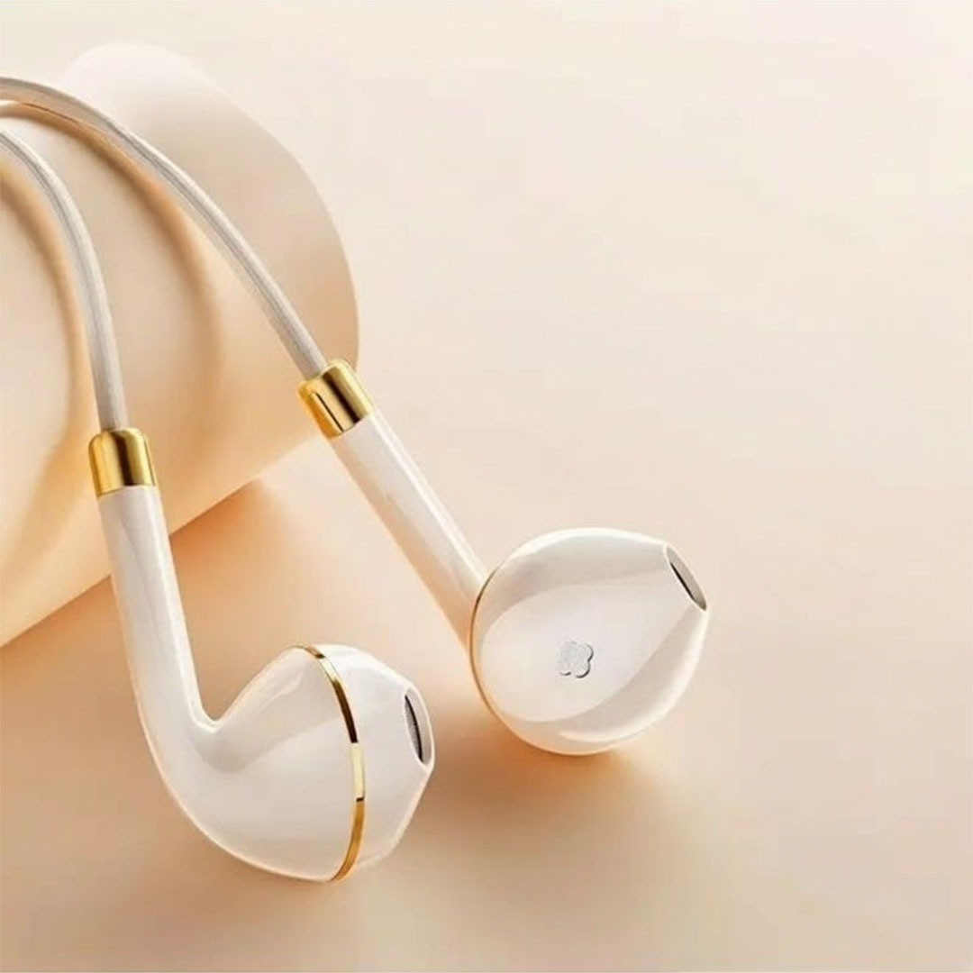 سماعات موسيقى سلكية Type-C مع ميكروفون عالي الدقة - أبيض