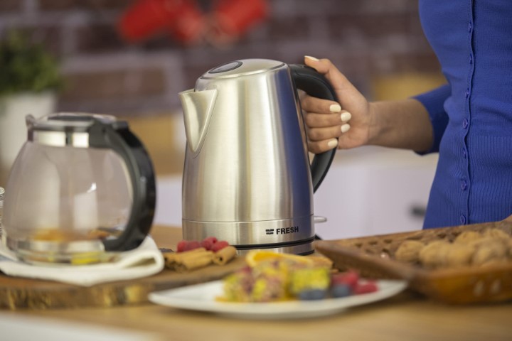 غلاية مياه فريش 2200 وات - 1.5 لتر - فضي - ESK17154