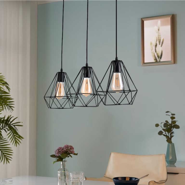 نجفة مسطرة شكل جوهرة - أسود