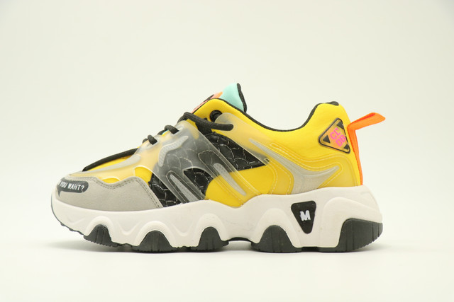 سنيكرز برباط حريمى متعدد الألوان