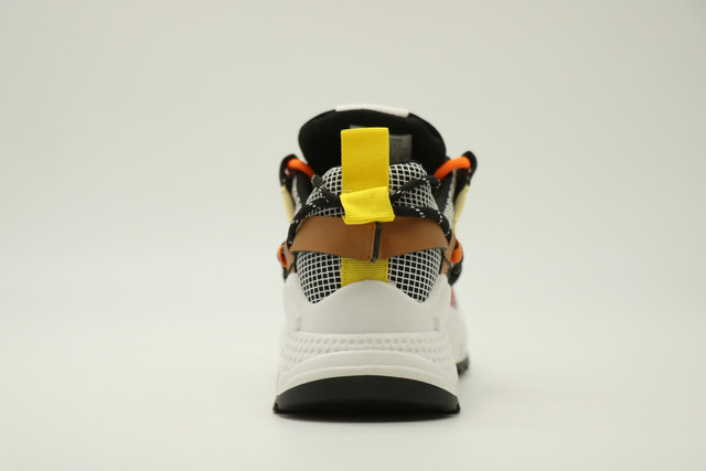 كوتشى كاجوال برباط حريمى