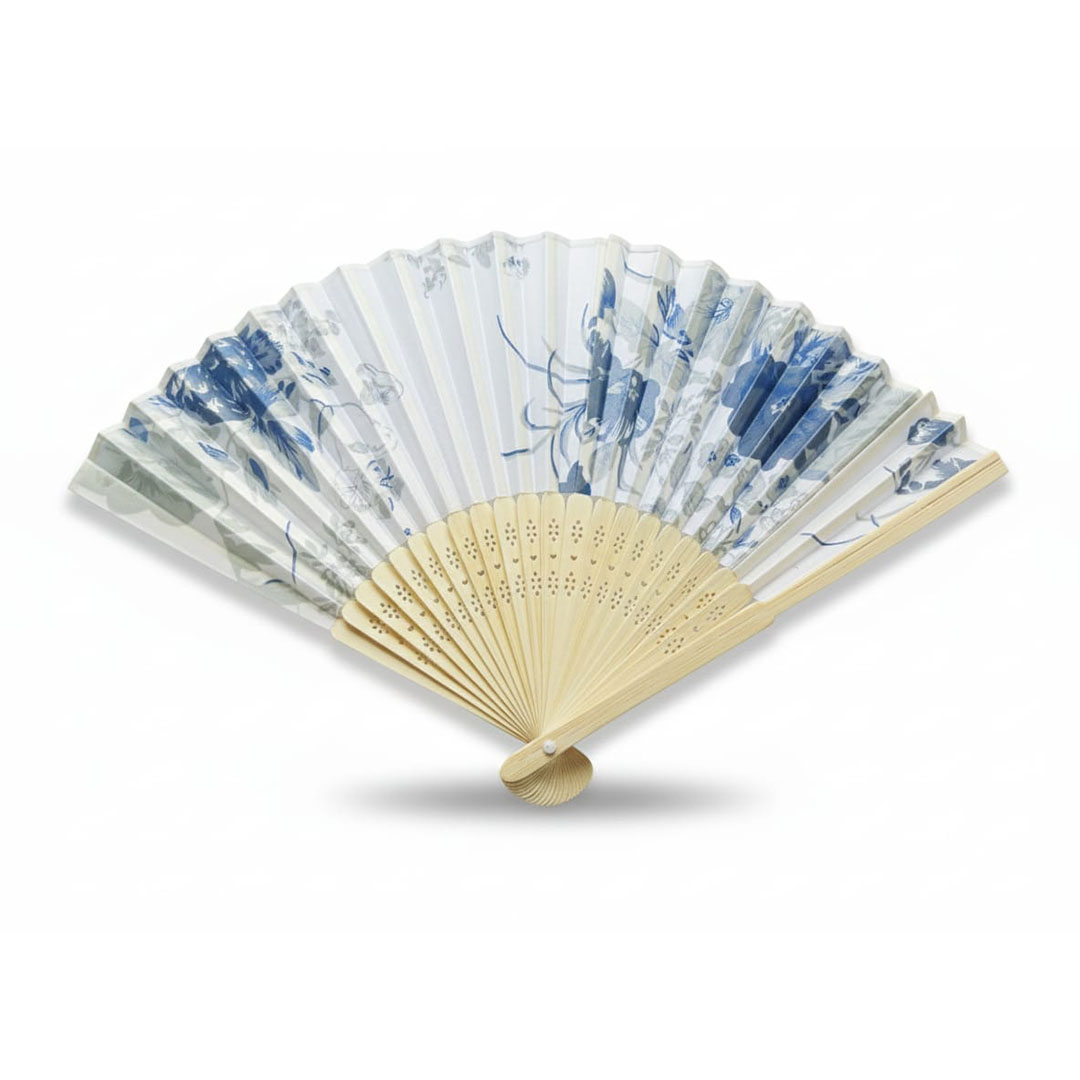 مروحة يدوية بلاستيك أبيض مشجر