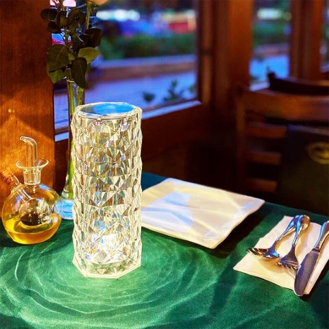 اباجورة كريستال بتصميم ماسي