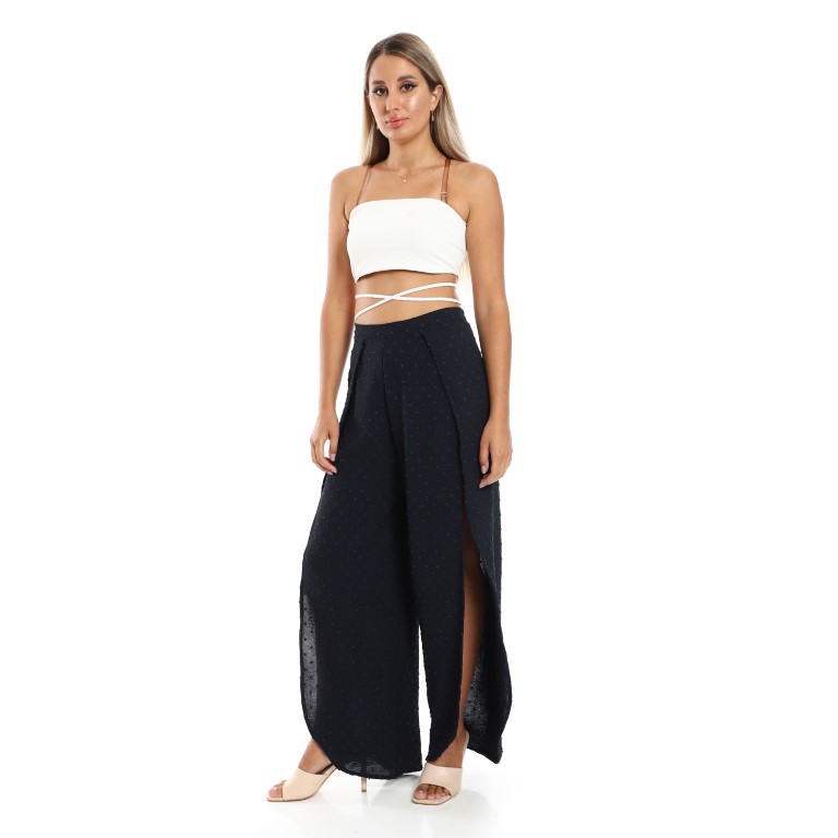 بنطلون مفتوح من الجانبين