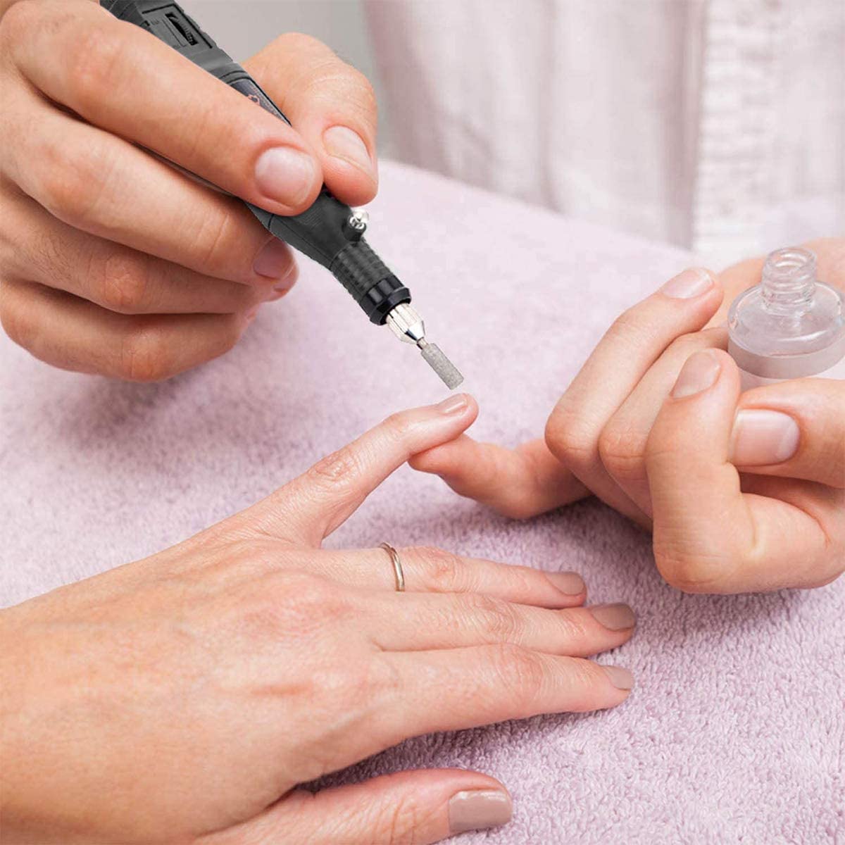 مبرد الأظافر الكهربائي 6في1